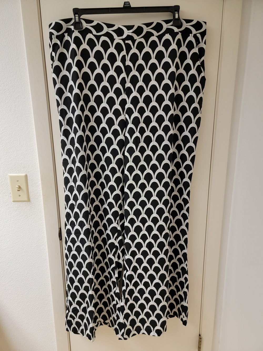 Boohoo Black & White Scallop-Print Palazzo Wide Leg Pants With Pockets BNWT!